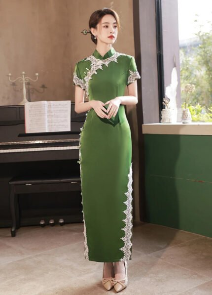 Long green Qipao dress